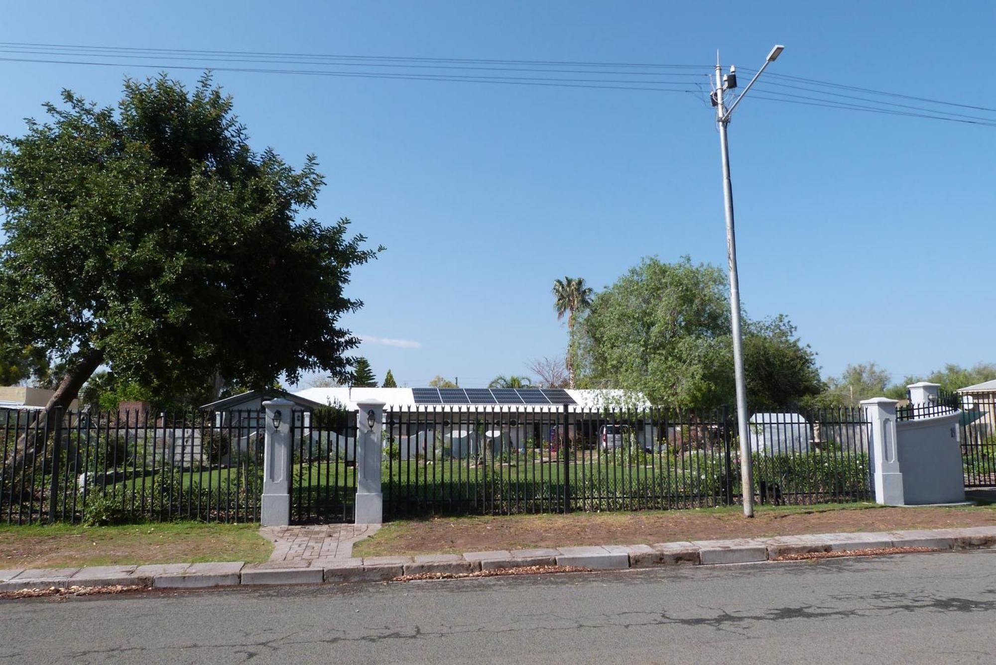 Hannah'S Haven Studio Deluxe - No Loadshedding Apartman Beaufort West Kültér fotó