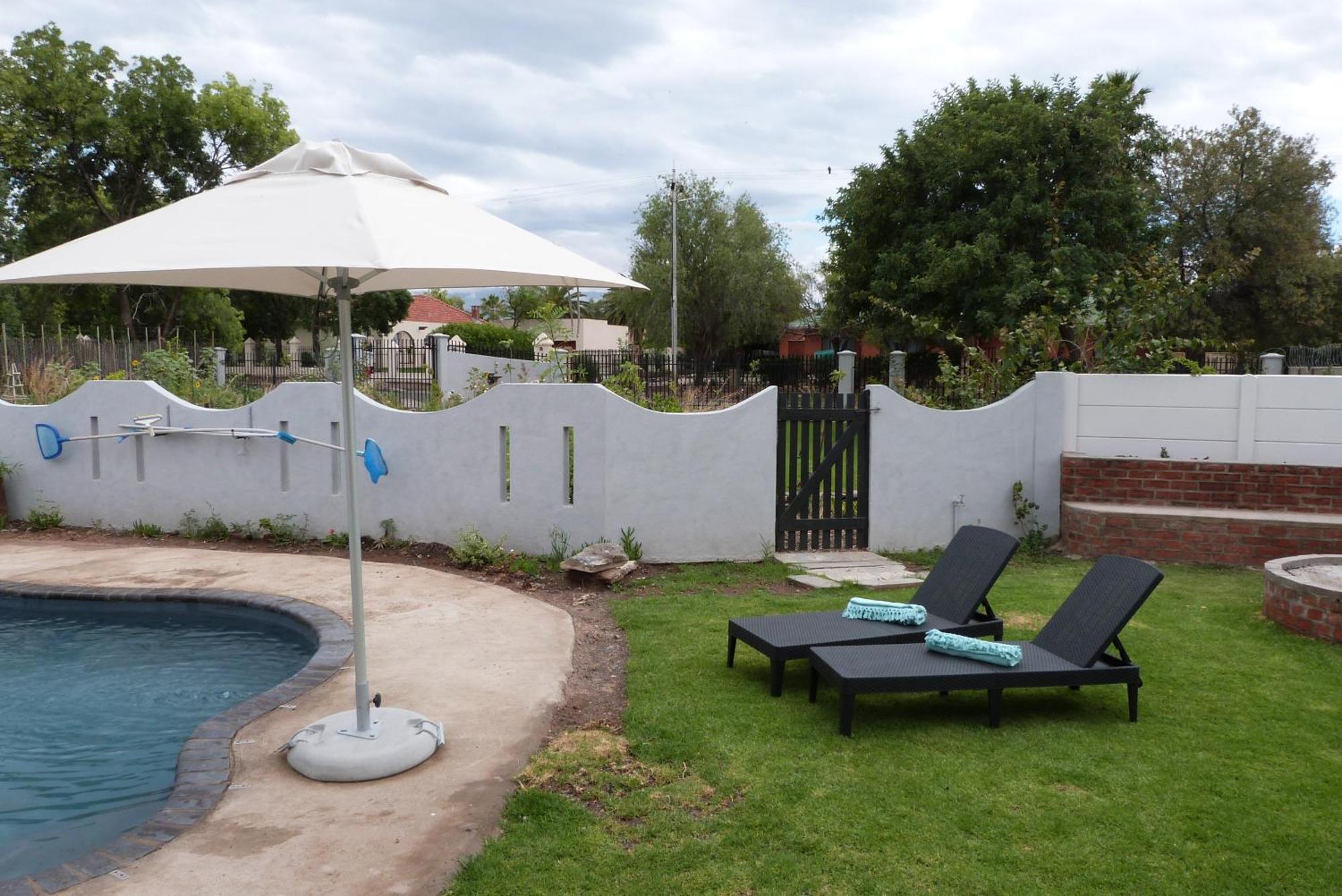 Hannah'S Haven Studio Deluxe - No Loadshedding Apartman Beaufort West Kültér fotó